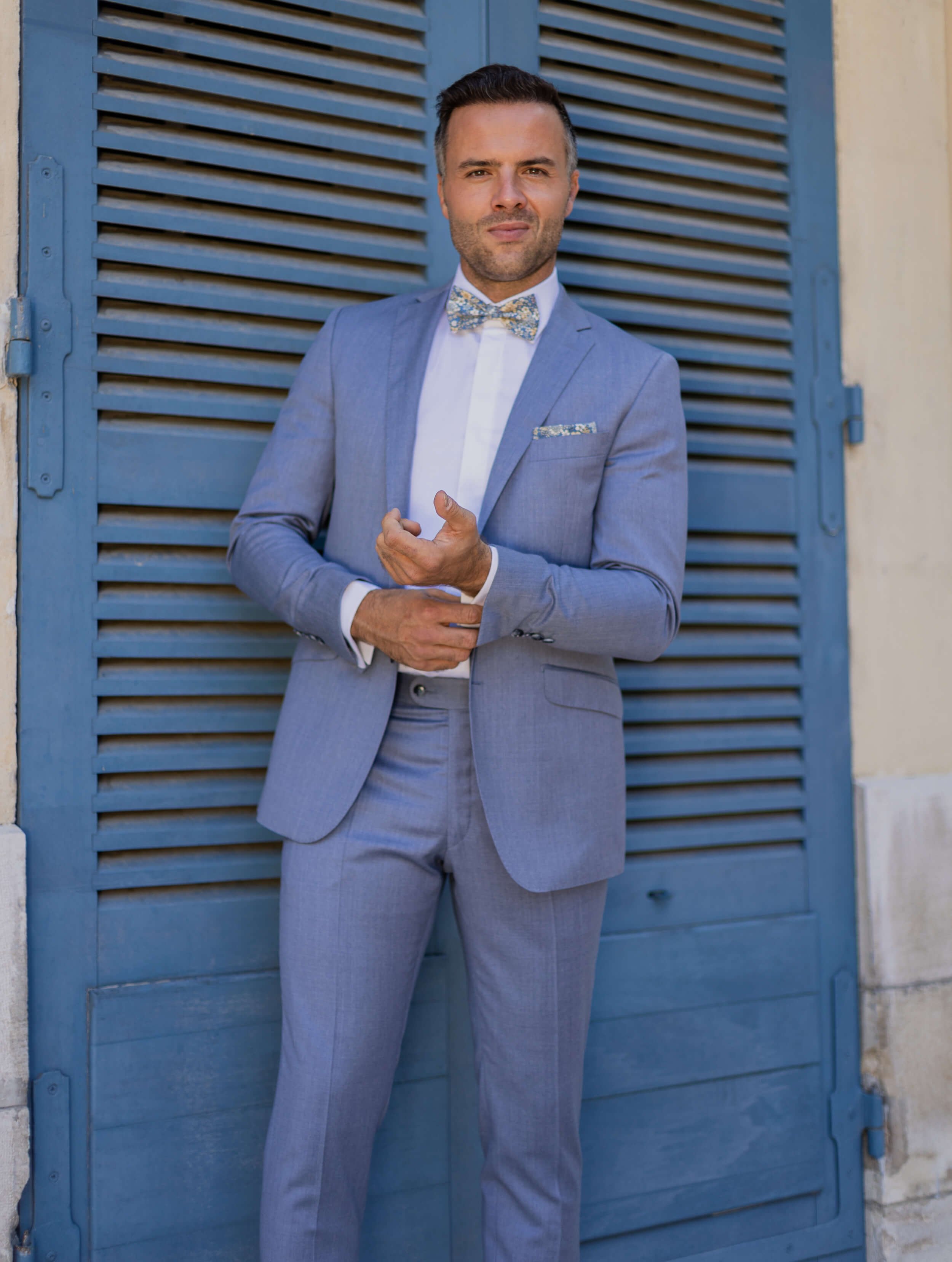 Costume bleu